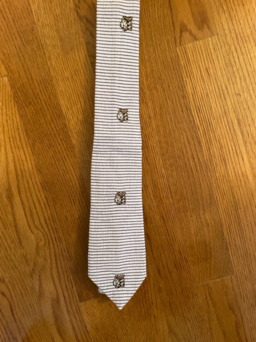 Men's Striped Seersucker Tie Tiger Design Handmade - Picture 3 of 6